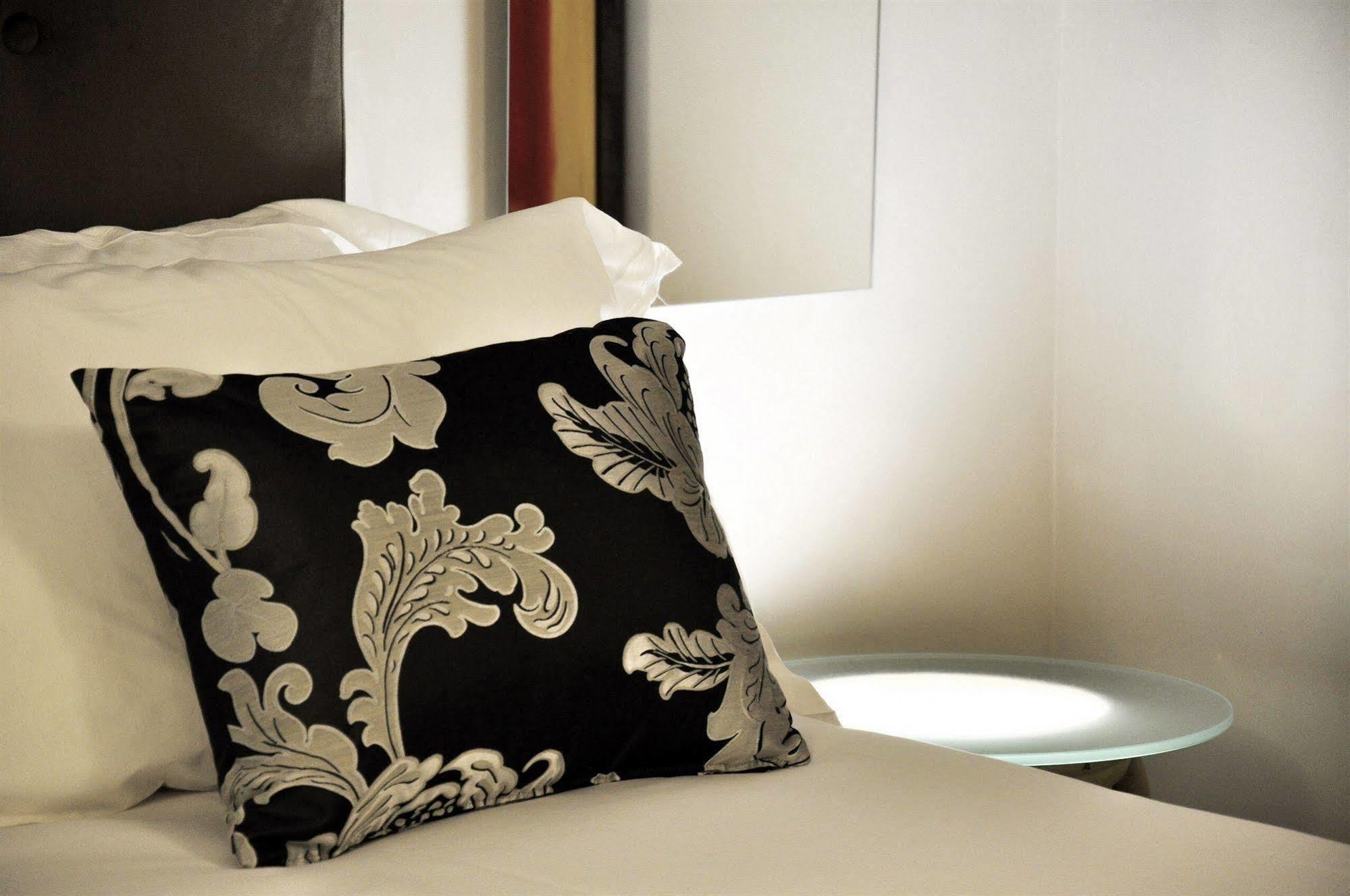 The Royals Experience Bed & Breakfast Napoli Dış mekan fotoğraf